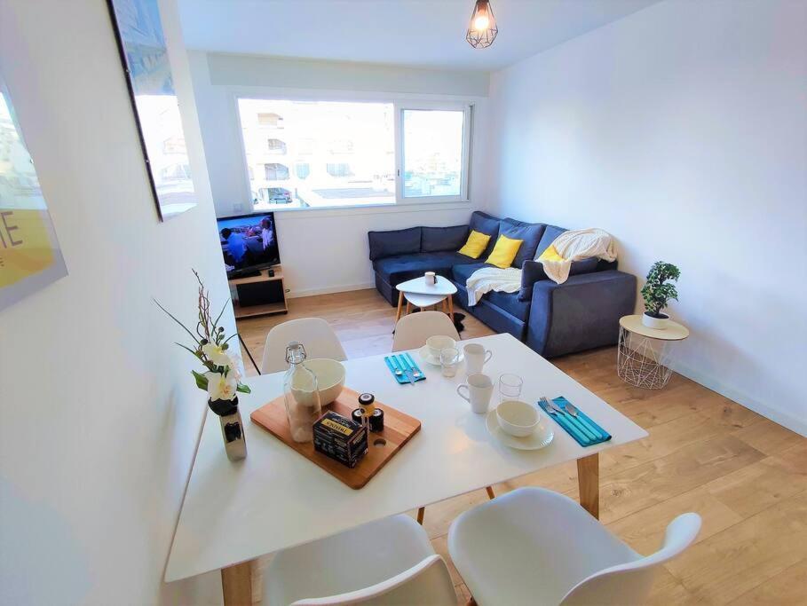 Appartement Grand Voile - Hyper Centre, Climatisation, Vue Panoramique Sur L'Architecture De La Grande Motte Extérieur photo